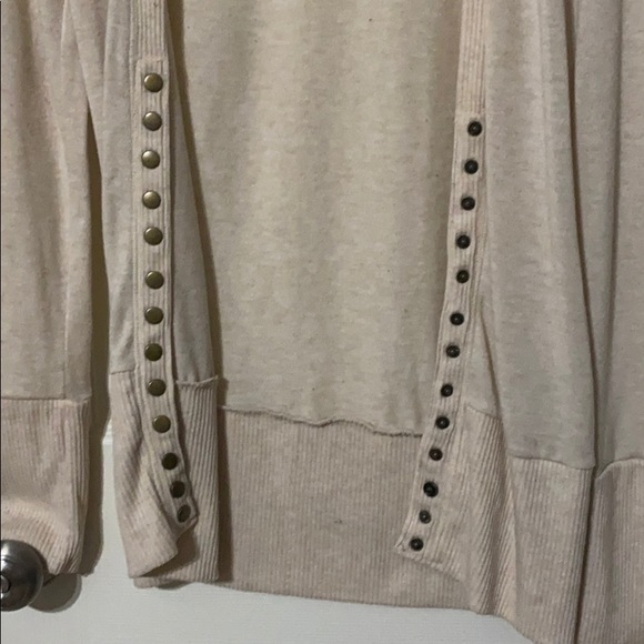 Cardigan - Picture 2 of 2